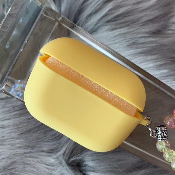 Yellow AirPod Pro Case - Picture 2 of 4
